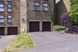 Photo 16- click for photo gallery